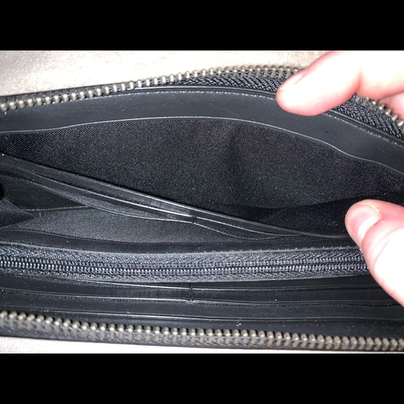 ✨Coach leopard print accordion zip wallet✨ - Picture 3 of 4